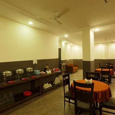 ניו דלהי Hotel Square Stay מראה חיצוני תמונה