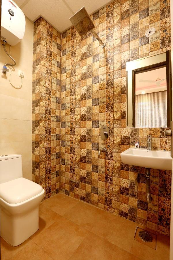 ניו דלהי Hotel Square Stay מראה חיצוני תמונה